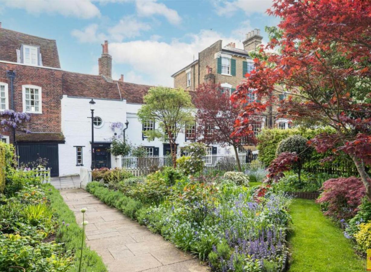 Clarendon Cottage Enfield Exterior foto